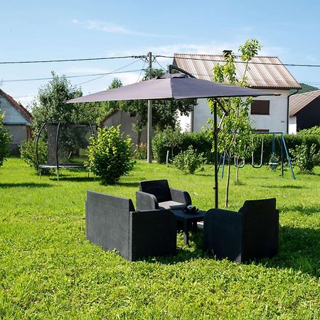 Kuca Za Odmor Boki Villa กอสปิช ภายนอก รูปภาพ