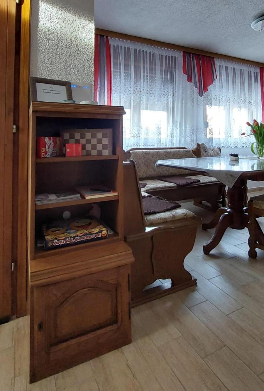 Kuca Za Odmor Boki Villa กอสปิช ภายนอก รูปภาพ