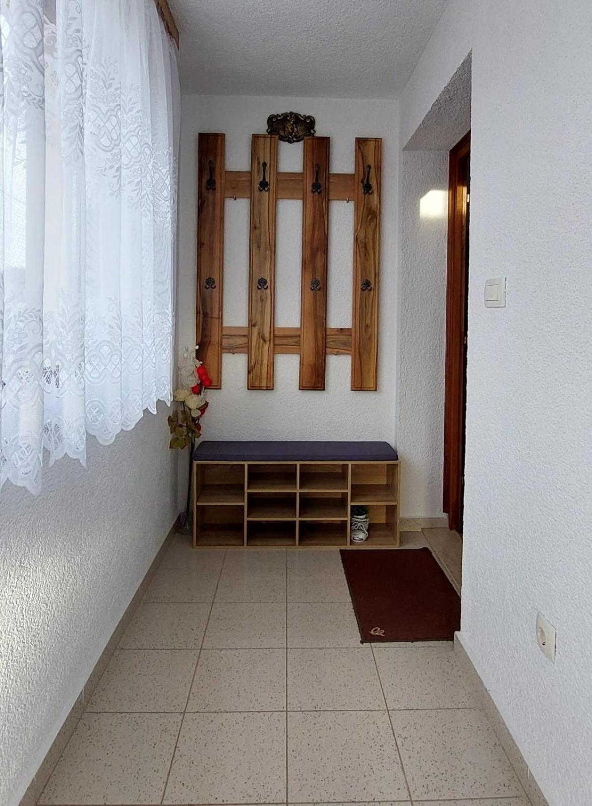 Kuca Za Odmor Boki Villa กอสปิช ภายนอก รูปภาพ