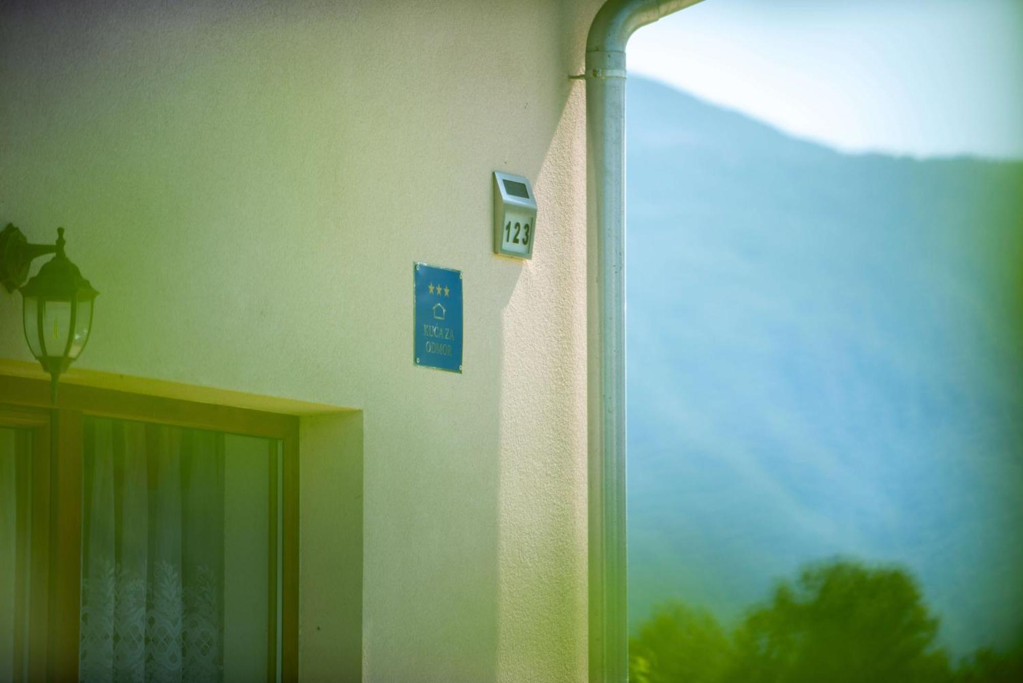 Kuca Za Odmor Boki Villa กอสปิช ภายนอก รูปภาพ